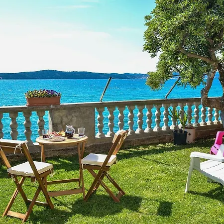 Appartement Lela 1 *