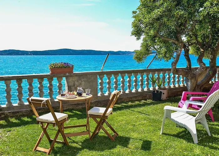 Apartment Lela 1 *